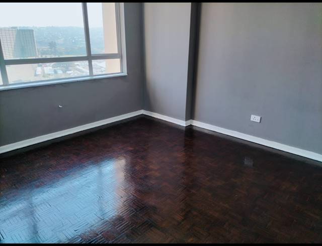 1.5 BEDROOM APARTMENT TO LET IN NORTH BEACH